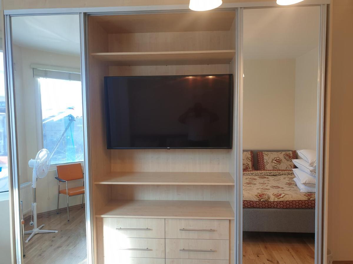 London Luxury Spacious 2 Bedroom Apartment 4 Mins From Ilford Stn. Free Parking Exterior foto
